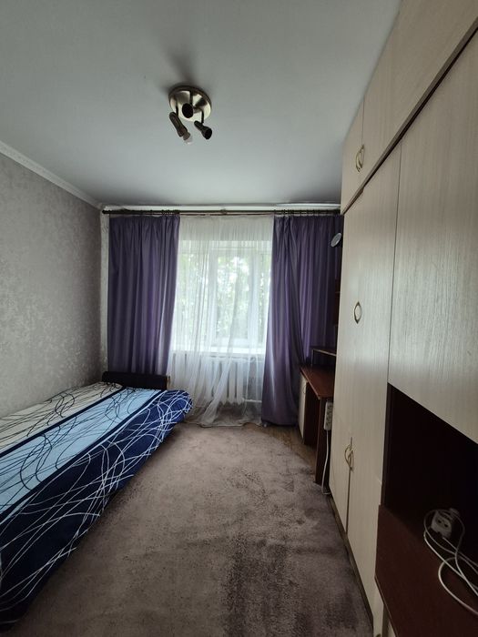 Кімната в гуртожитку на Валу