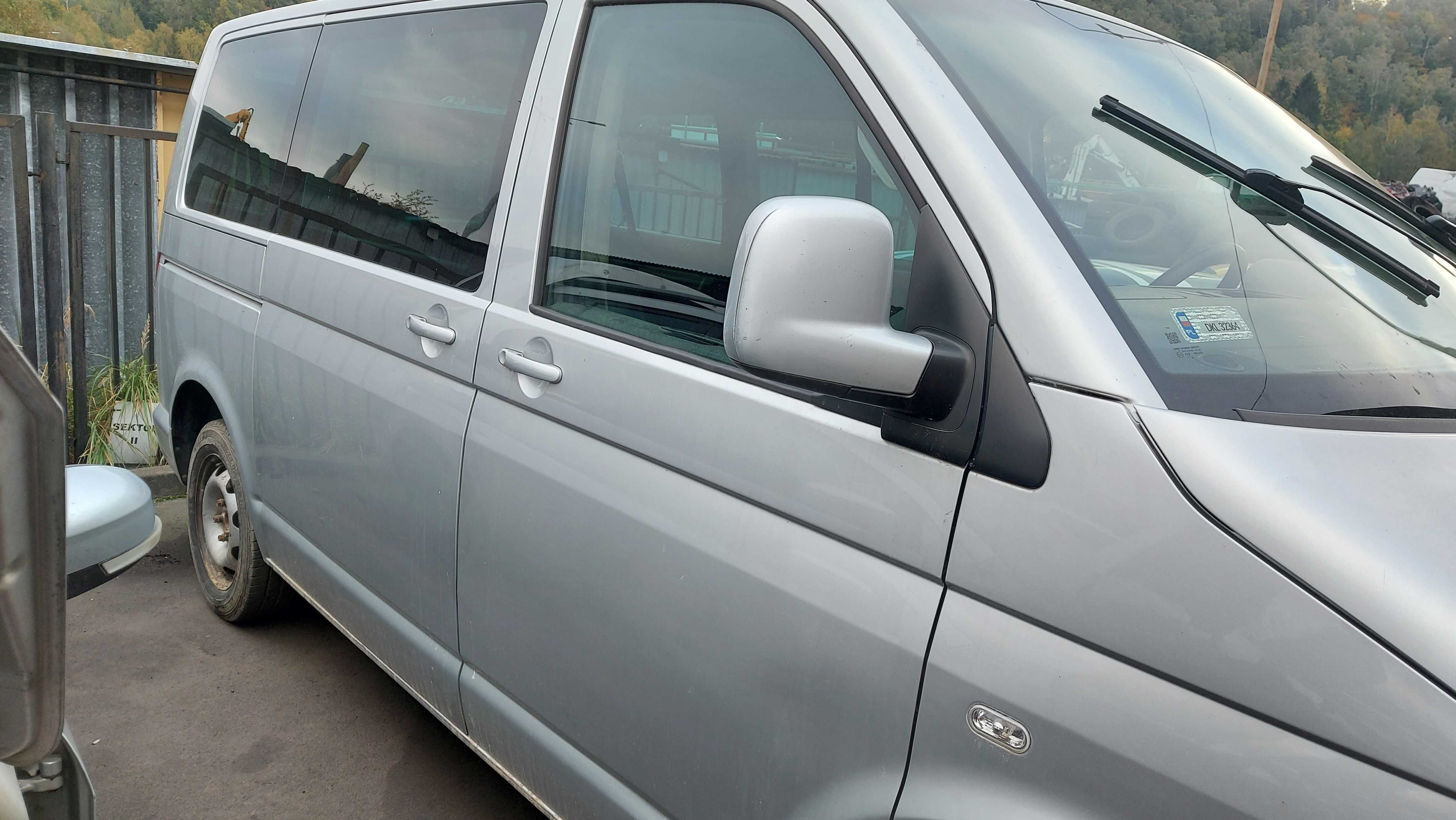 VW T5 Caravelle drzwi przednie srebrne FV transport/dostawa