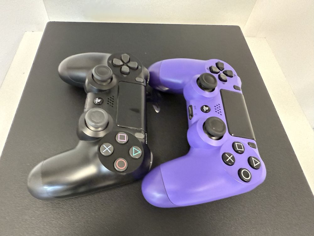 Playstation 4 PRO 1TB/2x PAD/komplet/gwarancja/sklep