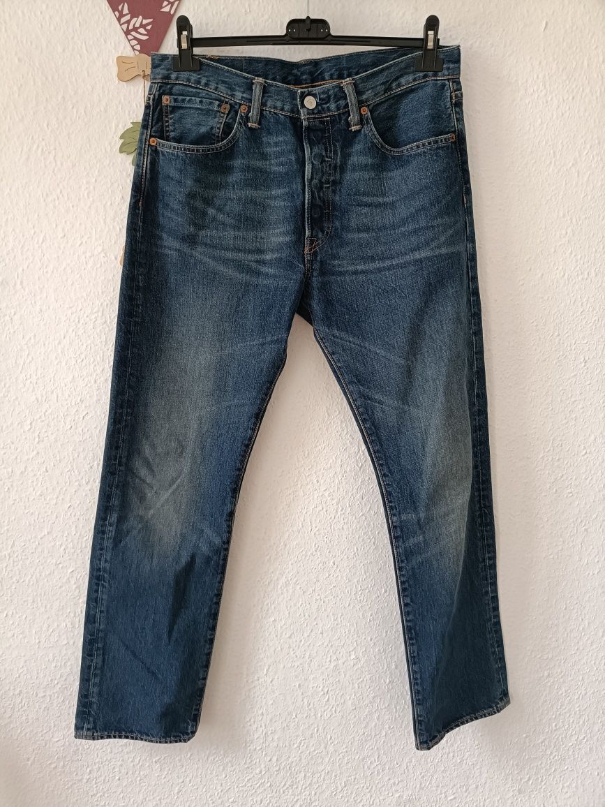 Klasyczne męskie spodnie jeansowe prosta nogawka Levi's 501 W32 L30