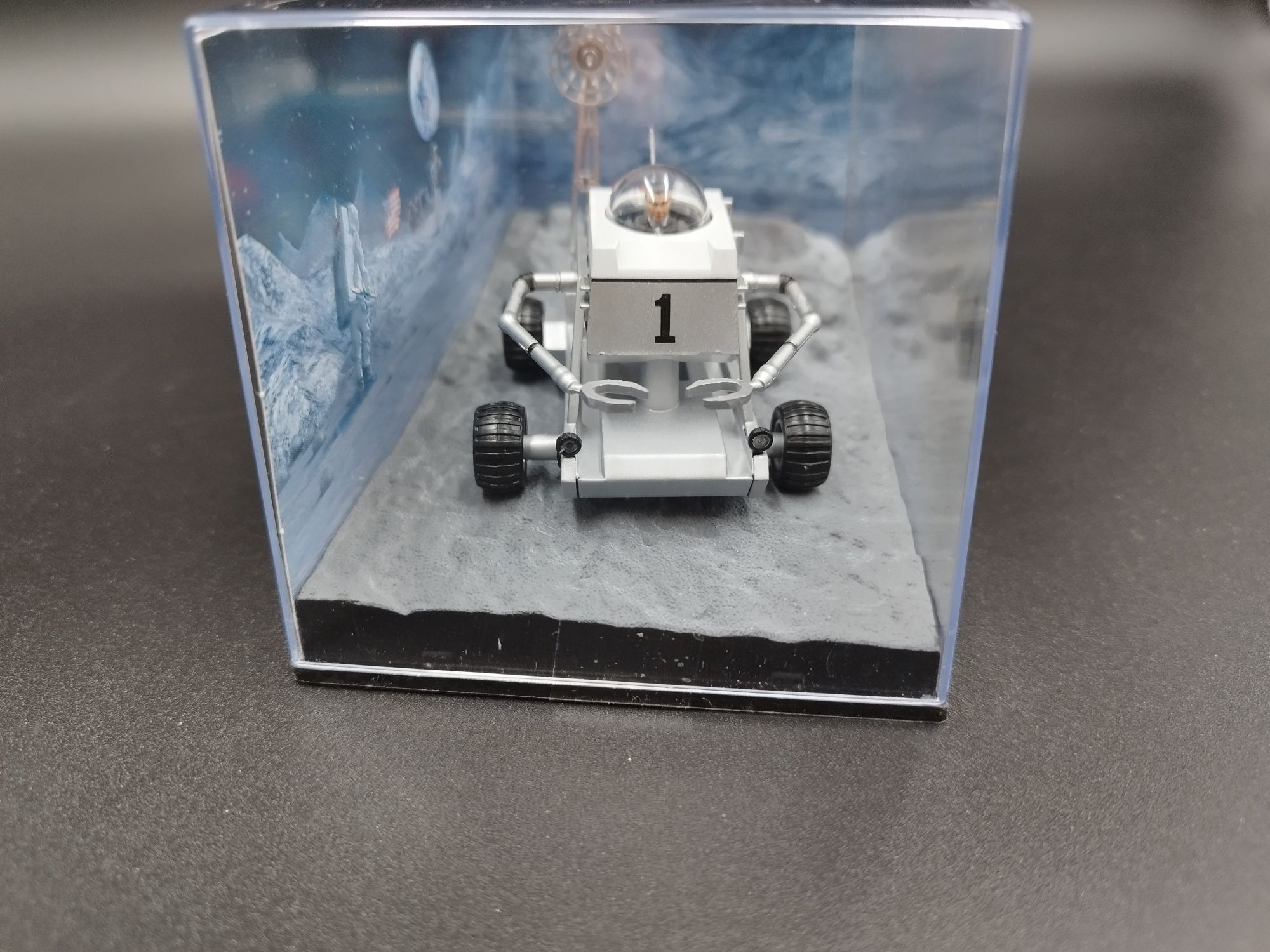 1:43 Altaya Moon Buggy 007 James Bond Diamonds Are Forever model