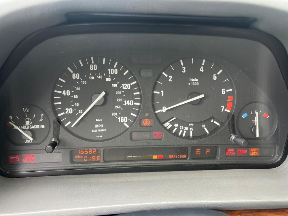 Bmw 740i E32 ładny stan !!