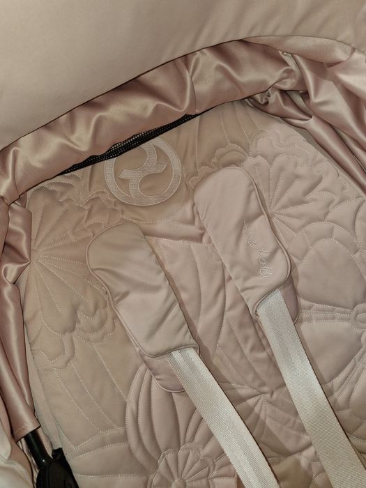 Cybex Priam Simply Flowers Pink (прогулочная коляска)