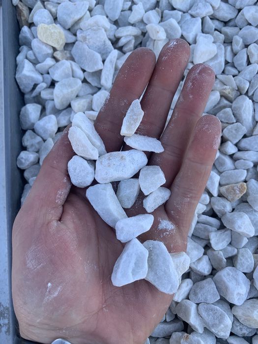 Біла галька, крихта, крошка, білий камінь