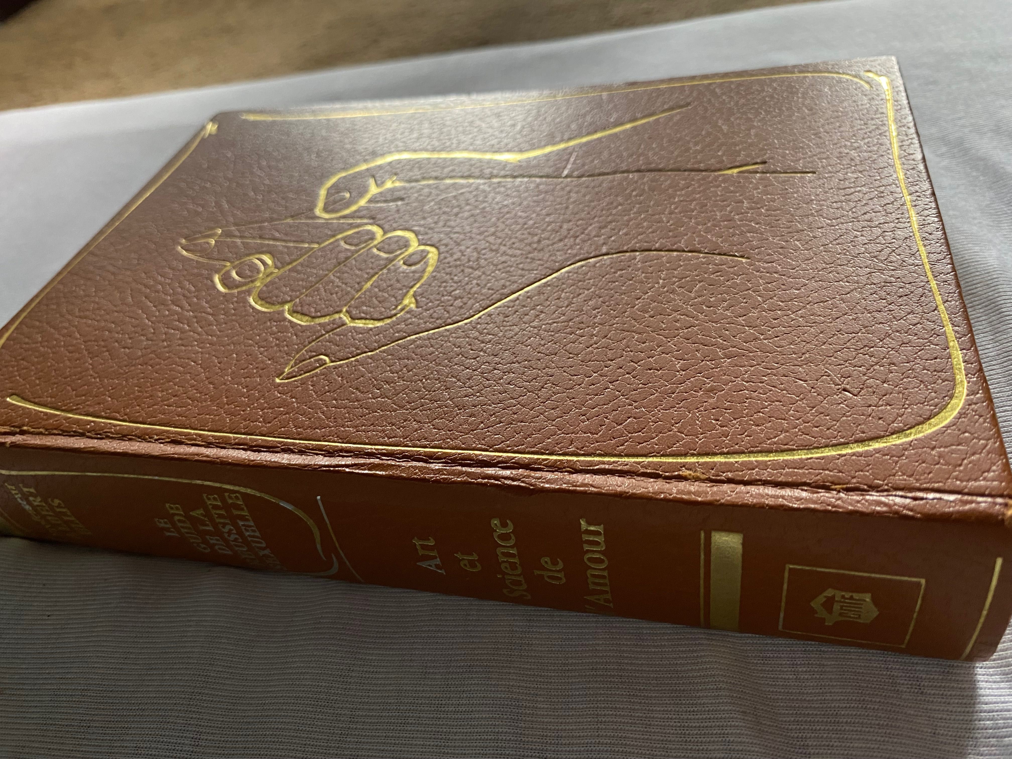 Livro Art et science de amour