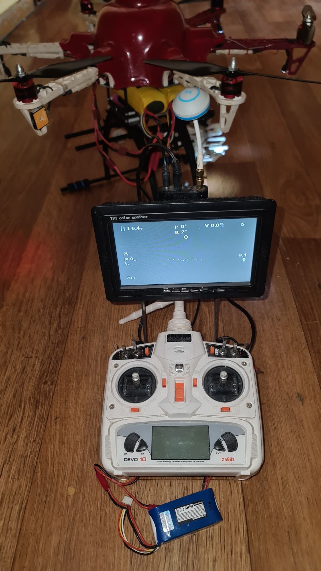 Dron dji f550       .