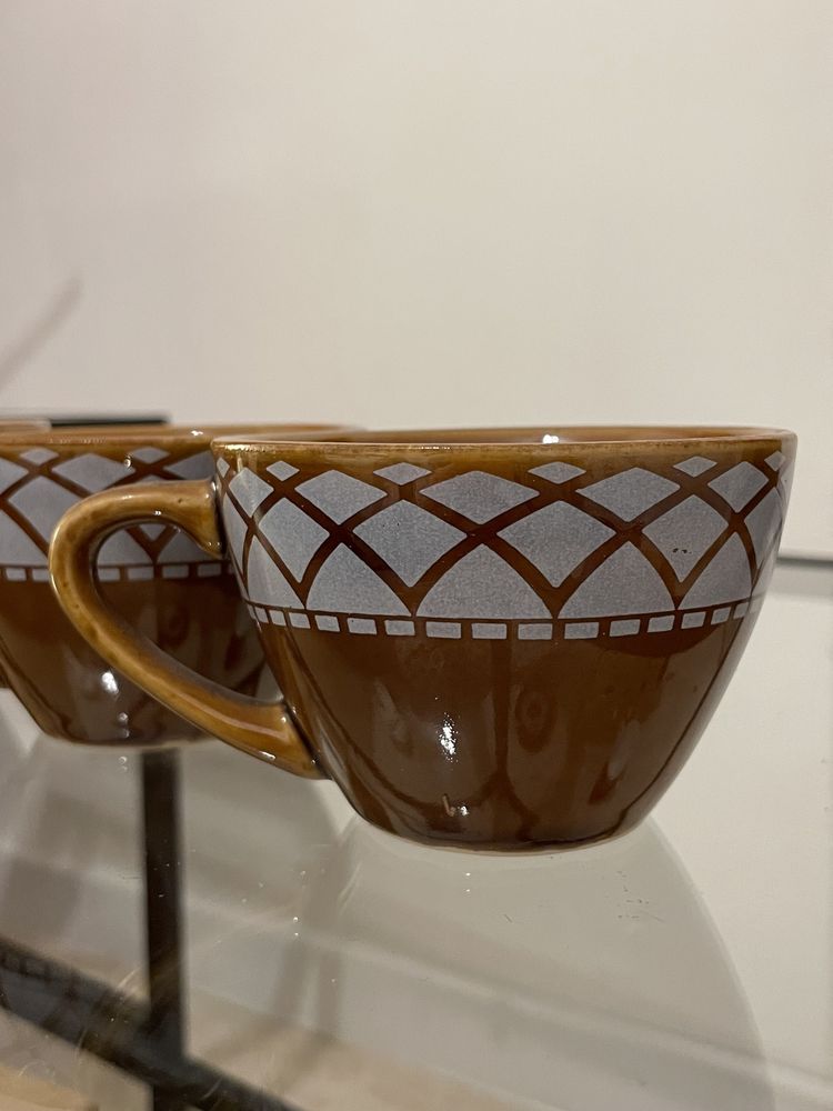 Zestaw ceramicznych filizanek pruszkow porcelit