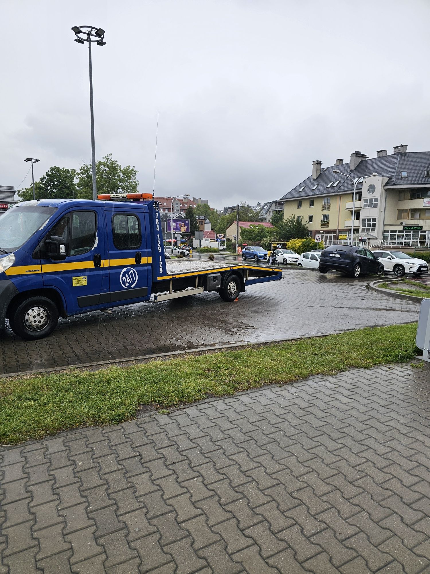 Pomoc Drogowa, Autolaweta,Holowanie,Busy 24H/7, a4 a8 s5 s8 Wrocław.