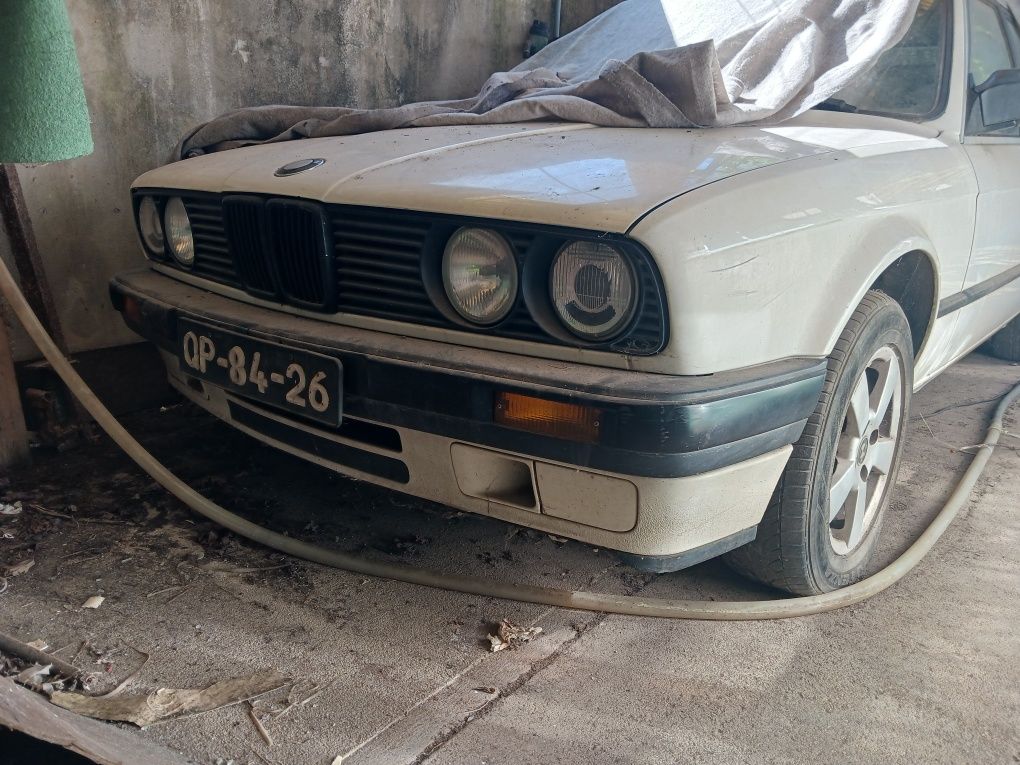 BMW 316i e30 1989 em excelente estado