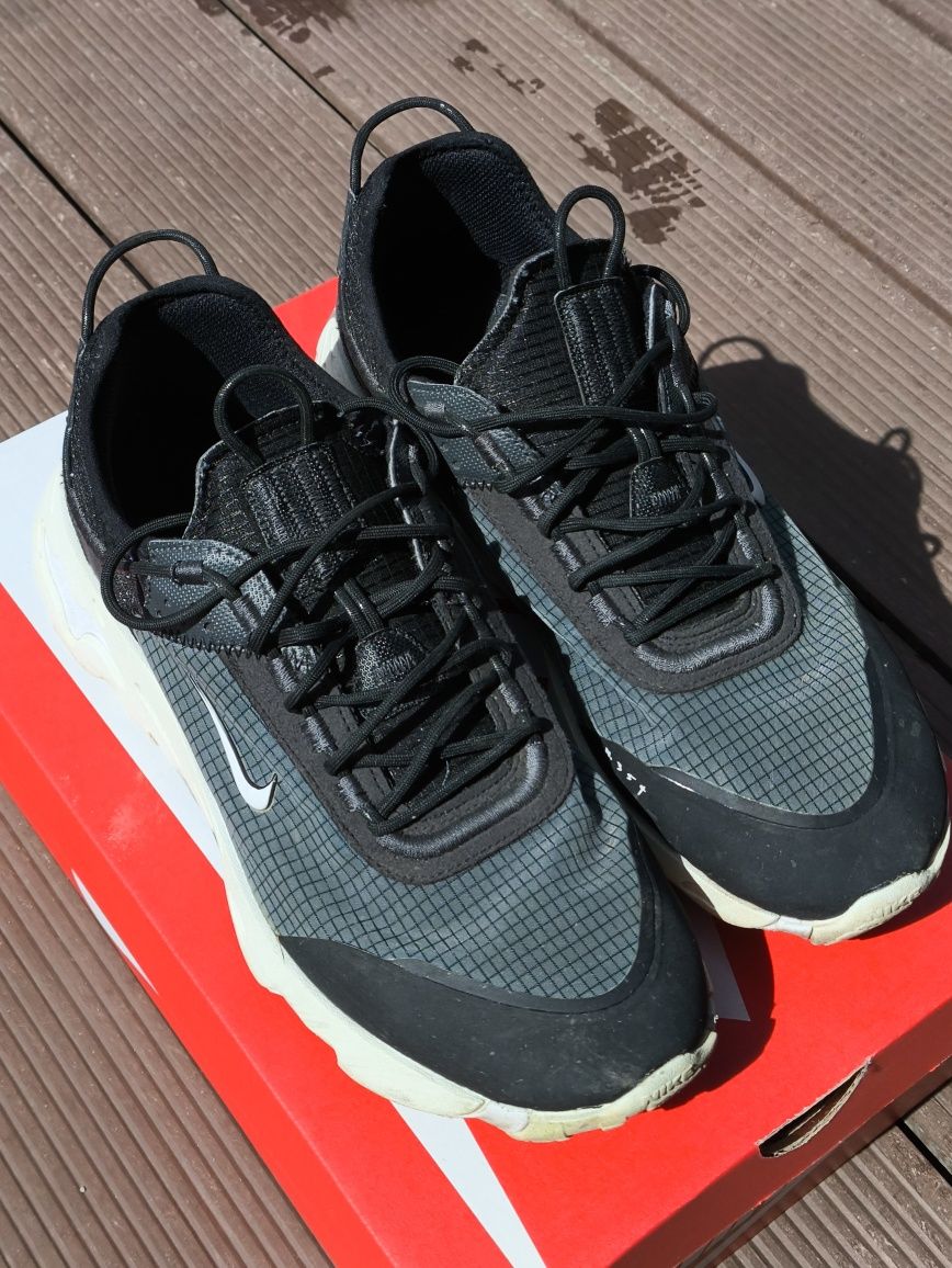 Nike React Live // 44,5 Eur // 28,5 cm // 10,5 us