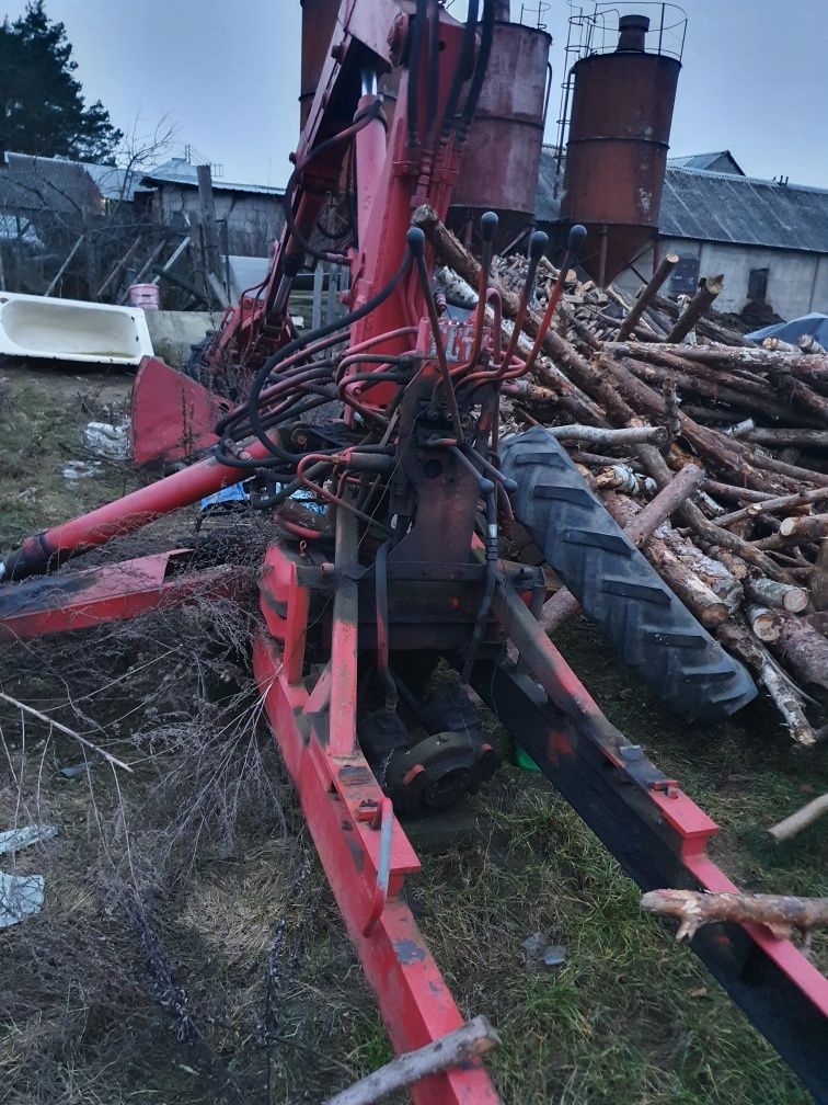 Sprzedam ciągnik Białoruś Jumz wersja rolnicza z osprzętem