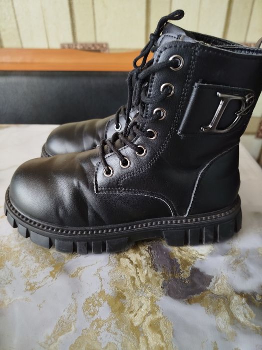 Ботинки, сапоги, чобітки