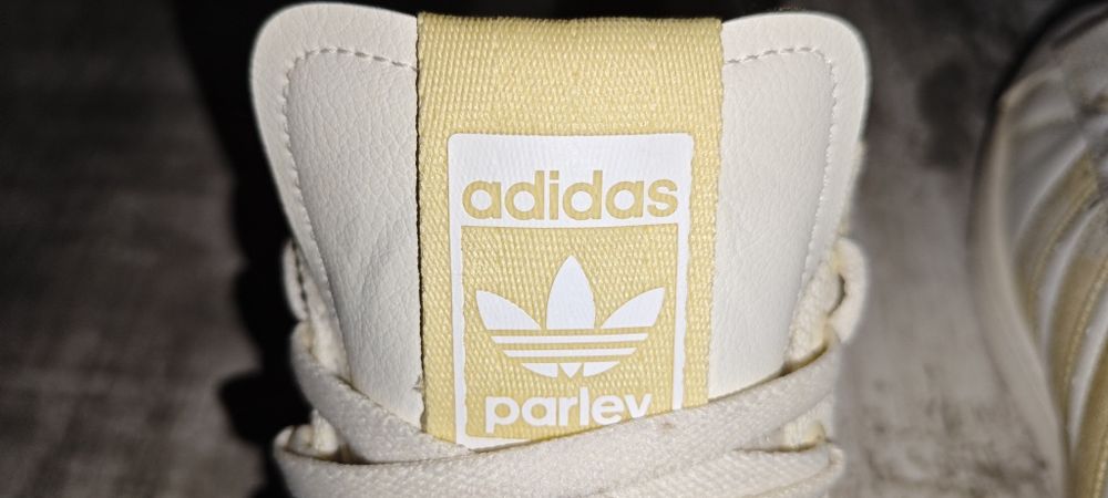 Buty adidas superstar 42.2/3