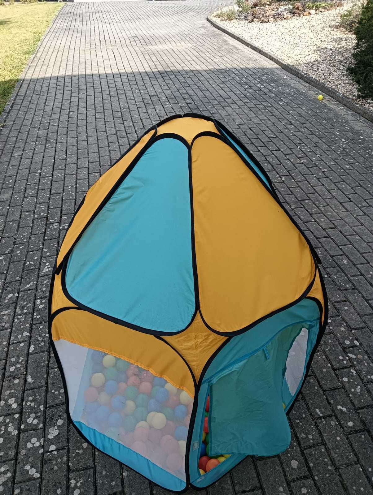 Tenda infantil com bolas