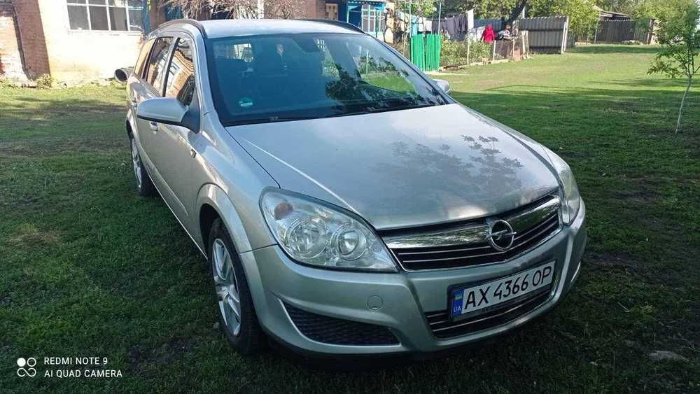 Opel Astra H в отчилчном состоянии