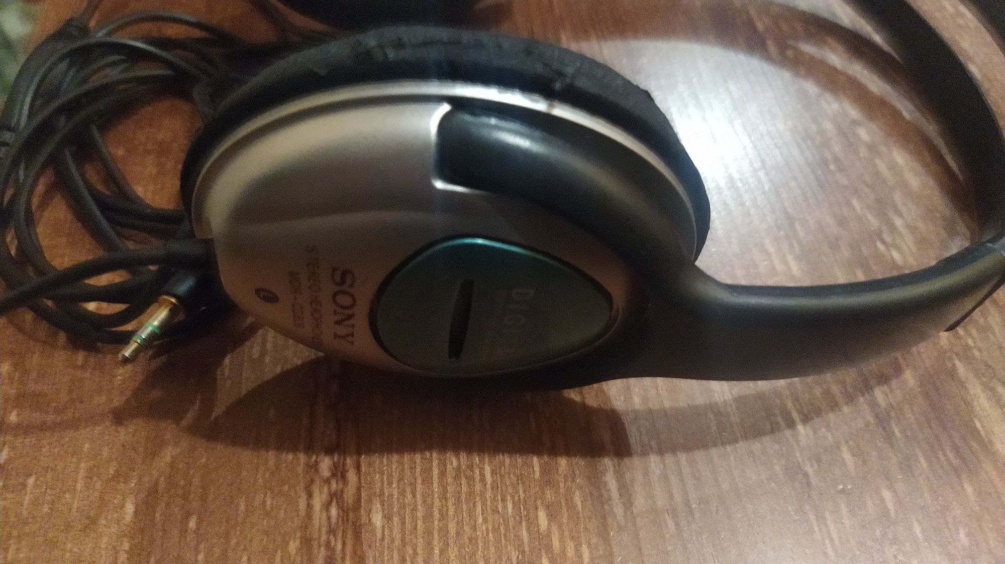 Продам Наушники SONY stereo MDR CD808