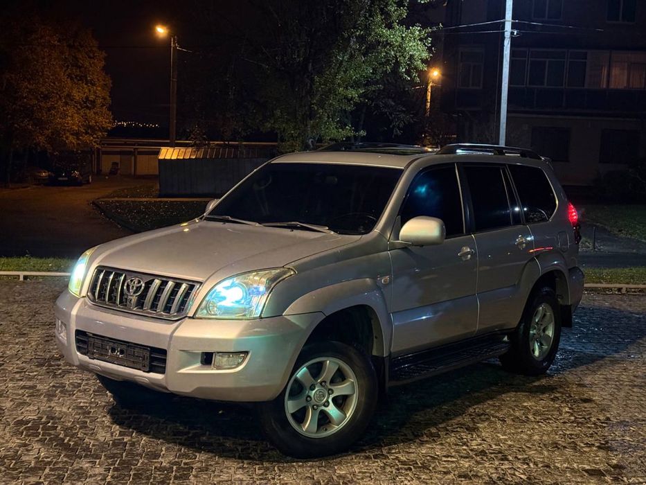 Автомобиль Прадо -120  4.Л . Газ . Не крашен