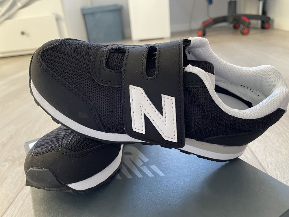 New Balance 400 rozm. 32 rzepy, czarne białe siwe NOWE!