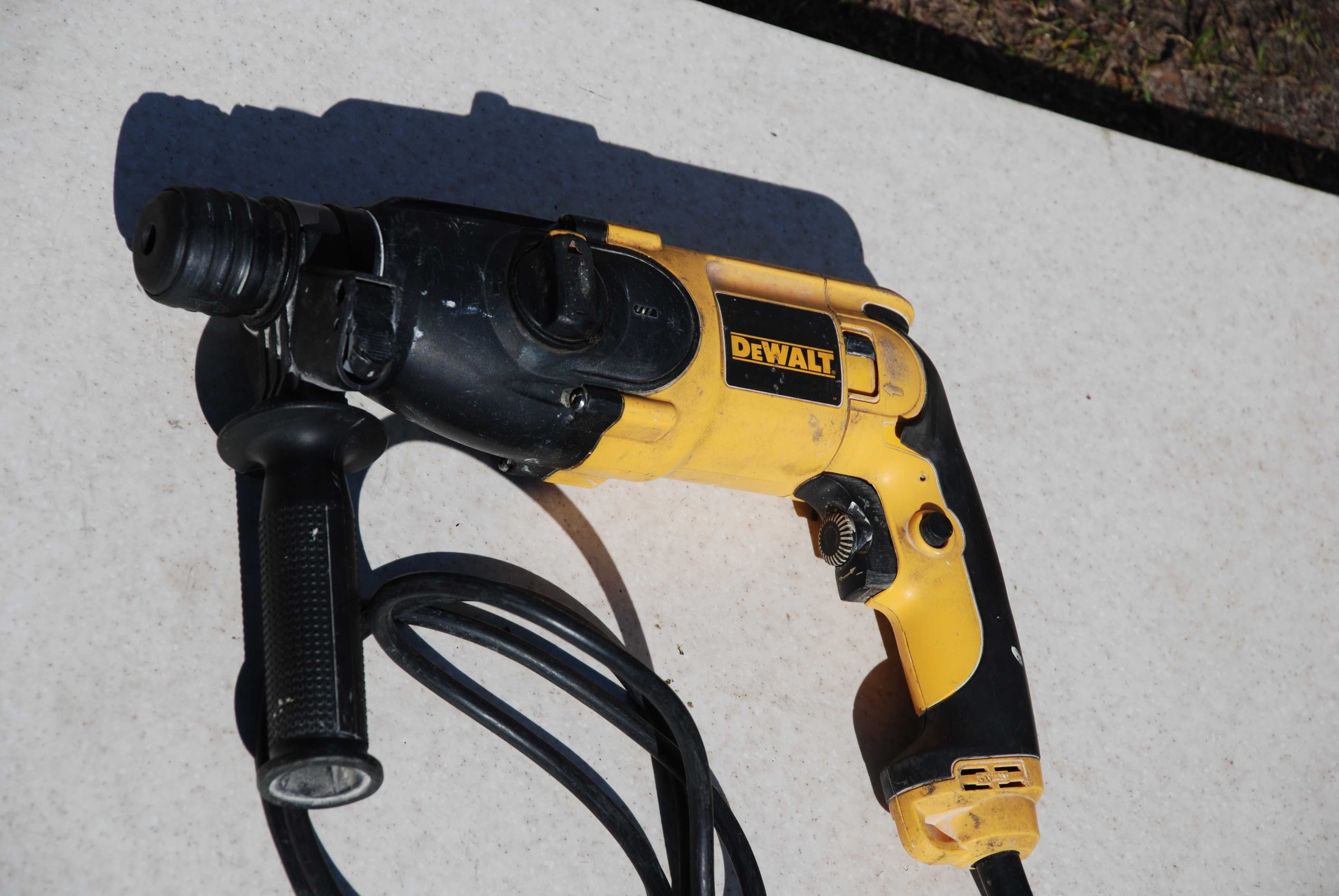 Перфоратор DeWalt SDS-Plus D25013K