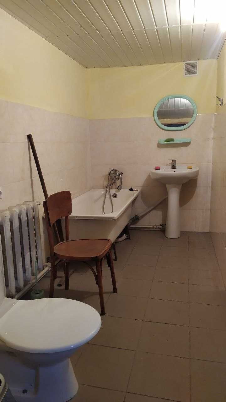 ТЕРМІНОВА ОРЕНДА частини будинку в р-ні Казбета!