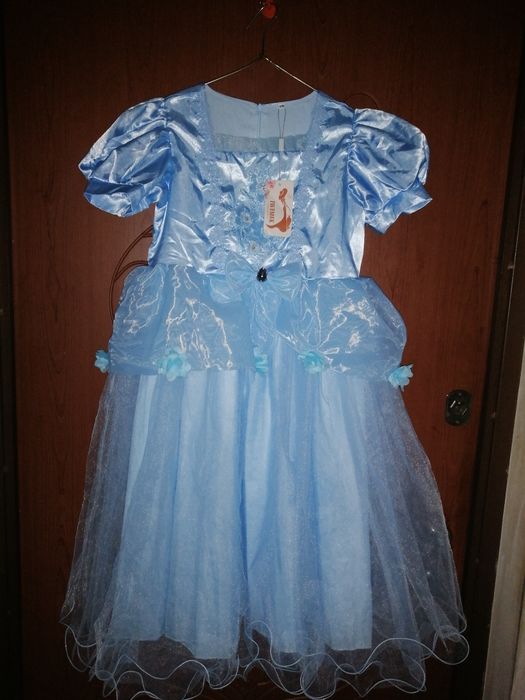 Карнавальное платье. Платье принцессы. Перчатки Эльза Холодное сердце.