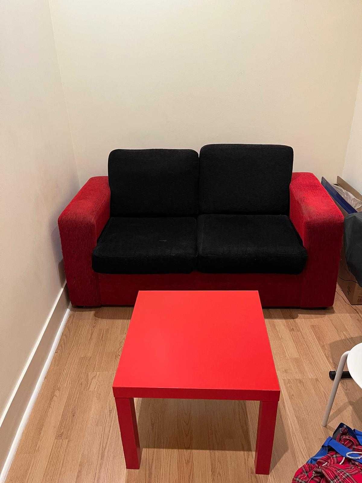 Sofá de 2 lugares + Mesa de Centro