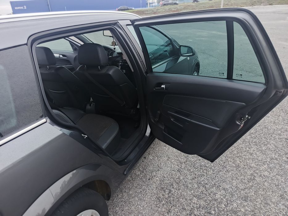 Продам гарний автомобіль