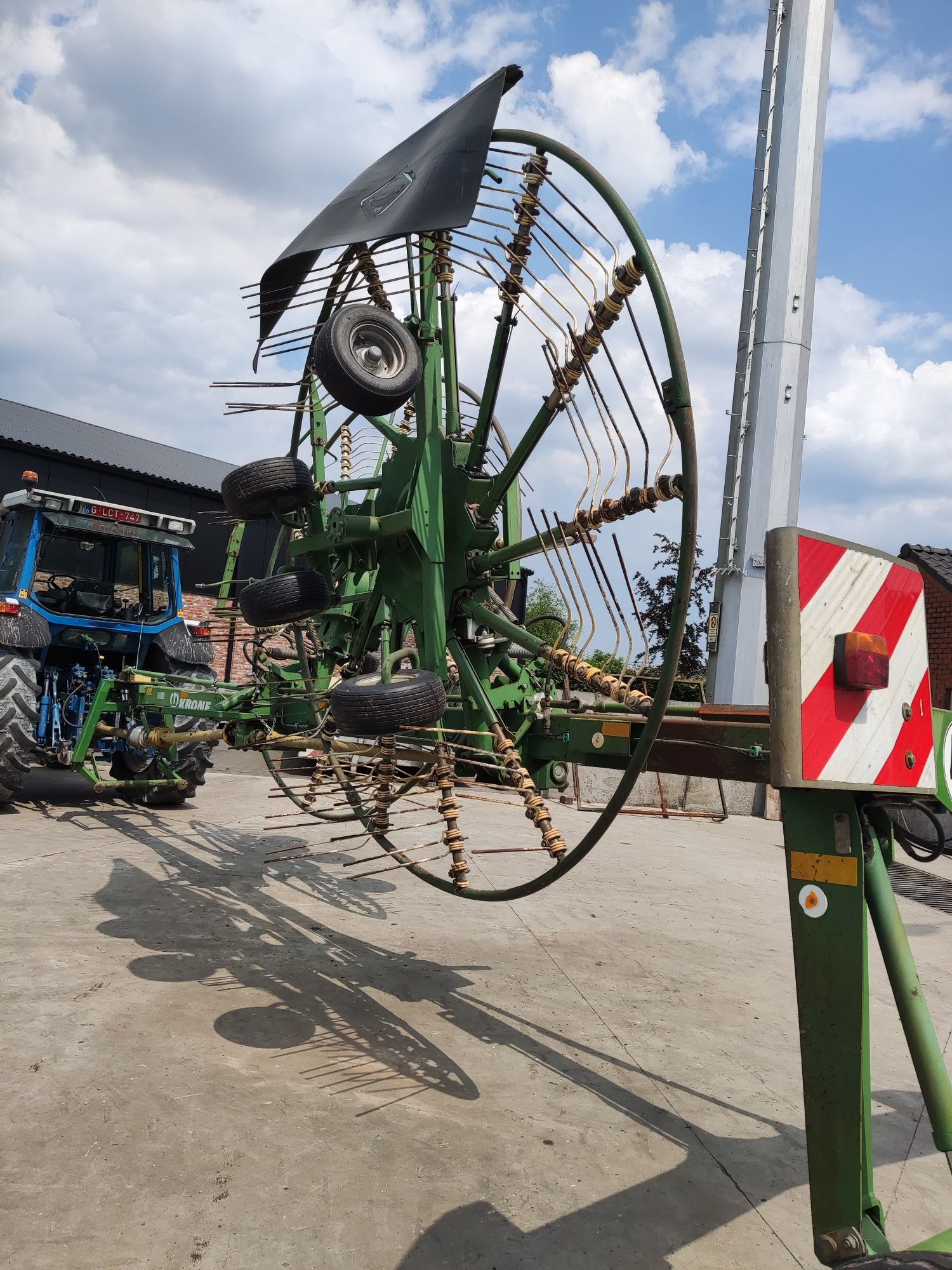 Krone swadro 1201 zgrabiarka karuzelowa karuzela grabarka