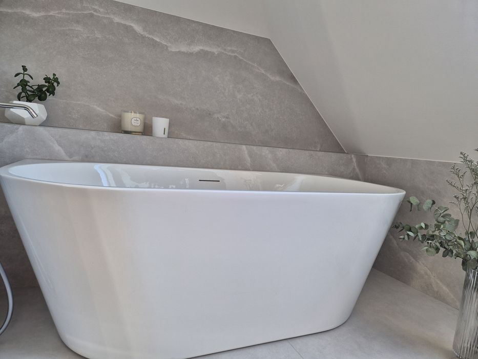 Wanna przyścienna Oltens Delva