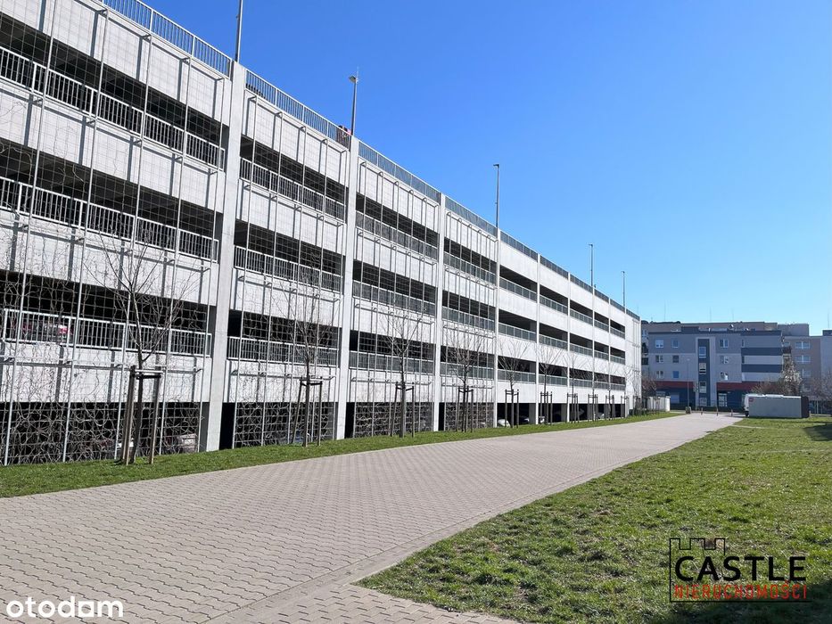 Parking na wagę złota? Miejsce postojowe w budynku przy Sielawy