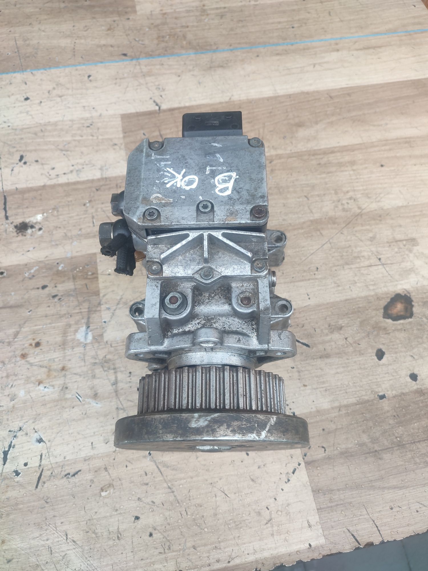 Тнад паливний насос Passat B5 Audi A4 B6 A6 C5 2.5Tdi  106B 106BX