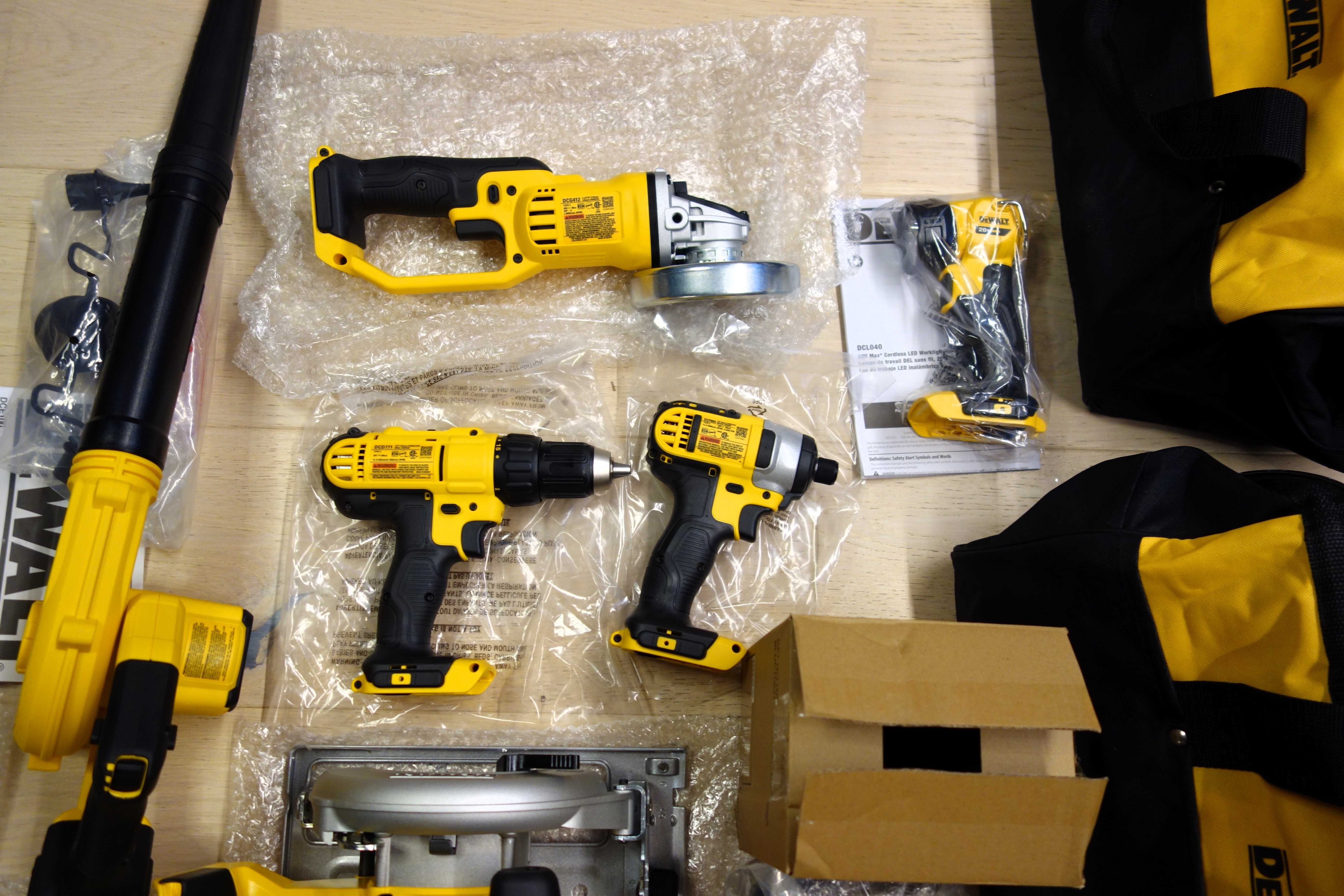 Nowy Zestaw DEWALT DCK1020D2 10 narzędzi Power Combo Kit 20Vmax (USA)