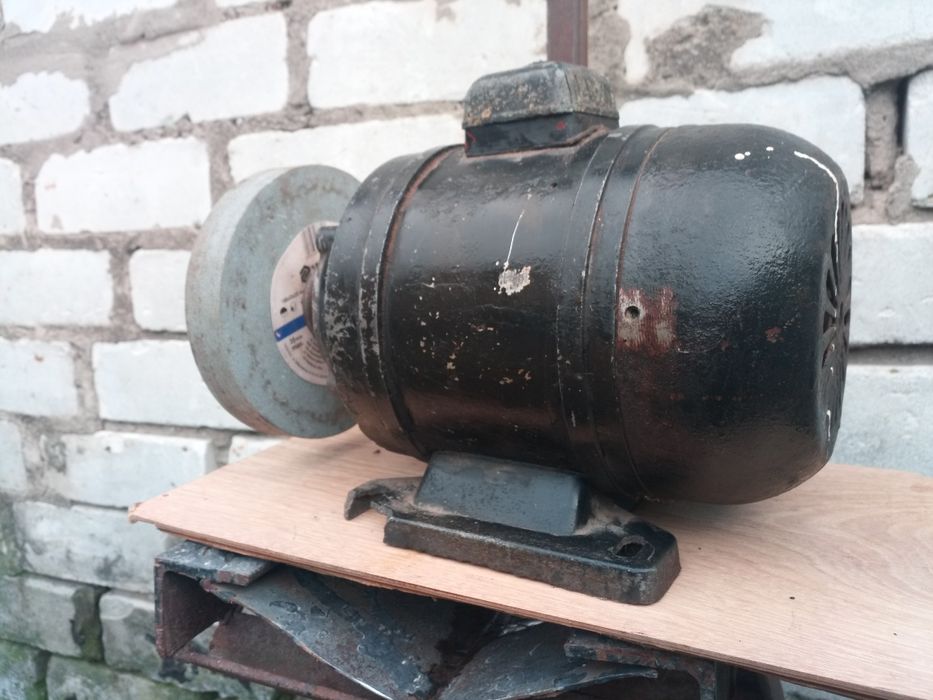 Заточний станок. Точило. ТА-255 .