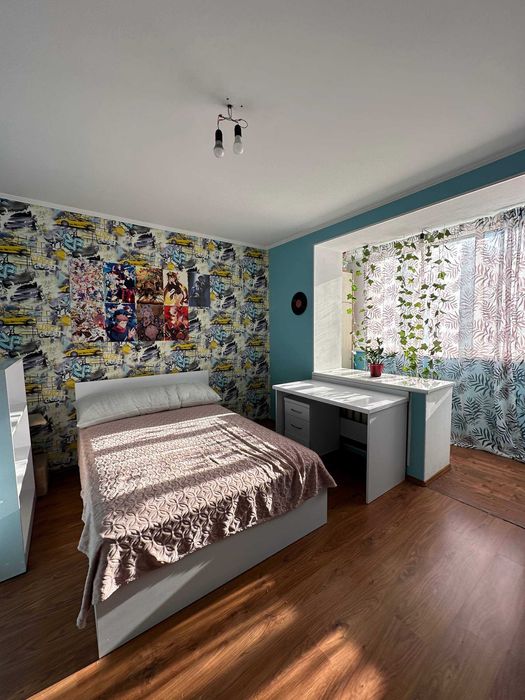 Простора 3-кімнатна квартира поряд з парком Перемоги!