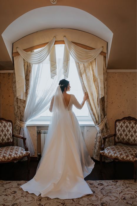 Весільна сукня