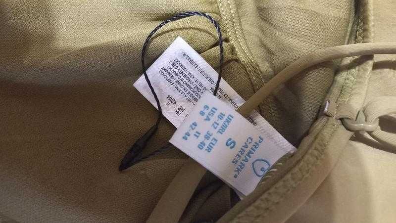 Суцільний зелений купальник розмір s