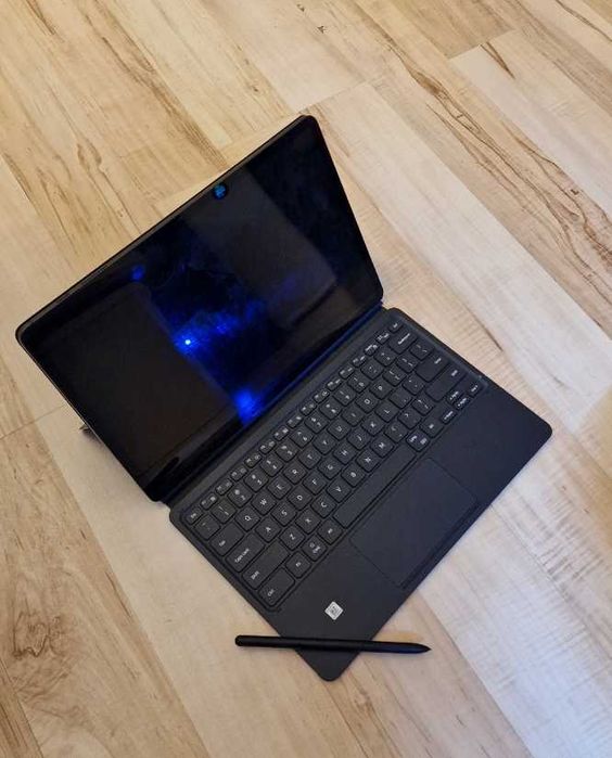 Etui z klawiaturą Samsung Book Cover + rysik S Pen do Galaxy Tab S8+