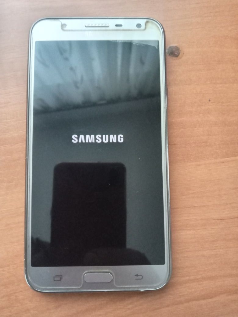 Продам бу телефон самсуг   J 7