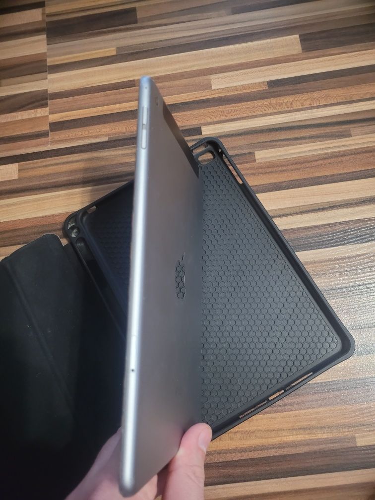 Apple IPad 4mini 64Gb (A1550)+чохол
