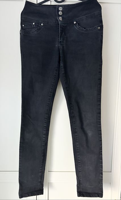 Czarne dżinsy S