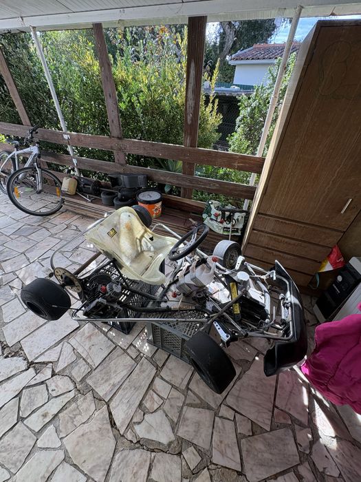 Kart 80cc + muito material