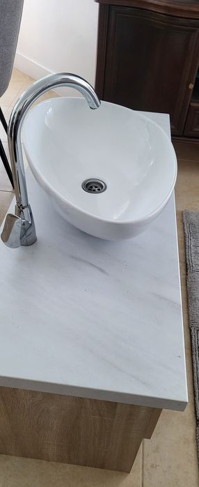 szafki łazienkowe + umywalka + bateria