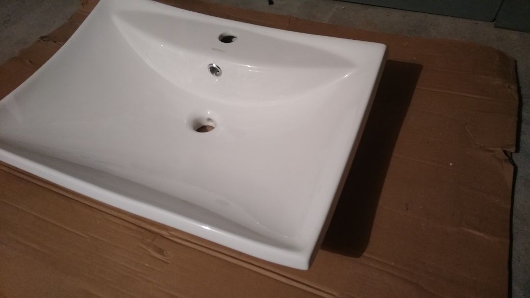 śliczna umywalka nablatowa ceramiczna Kerra 60x44cm