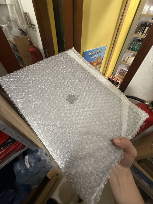 Macbook Pro 16” (2019) - i9 / 32gb RAM / 512gb SSD - Como novo