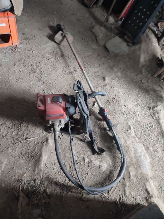 Vendo roçadeira de mochila