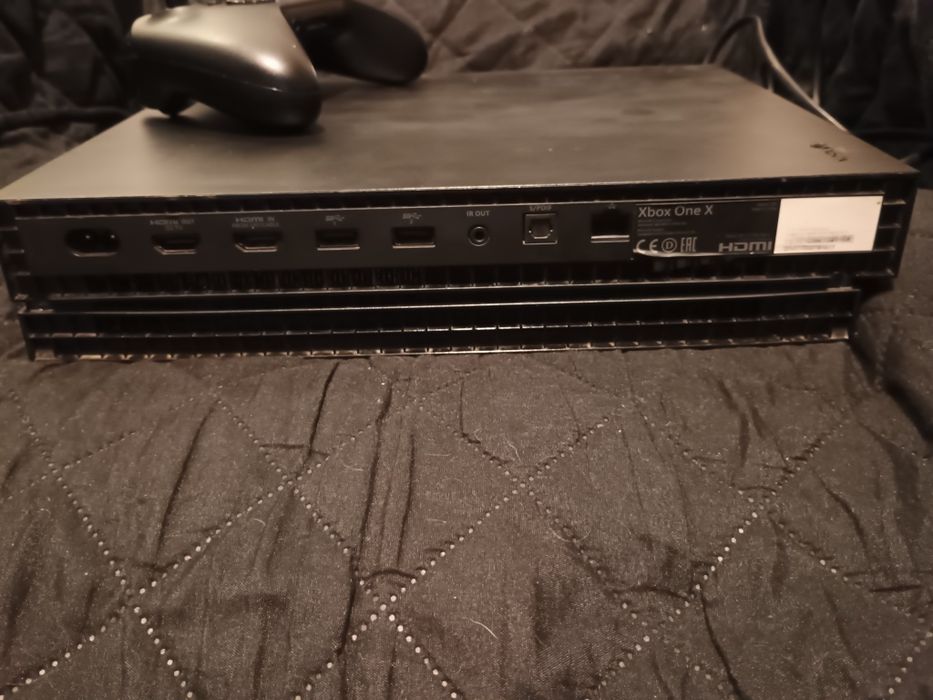 Xbox One X+pad+FIFA 22 Honeywell ptm7950