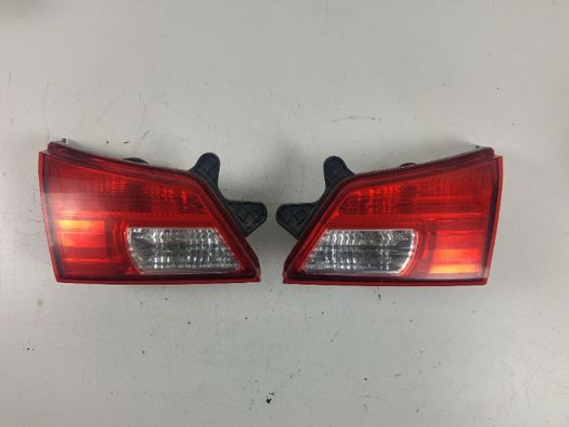 Subaru Outback IV Legacy 2011 Lampa Lewa Tylna Lewy Tył Z Klapy