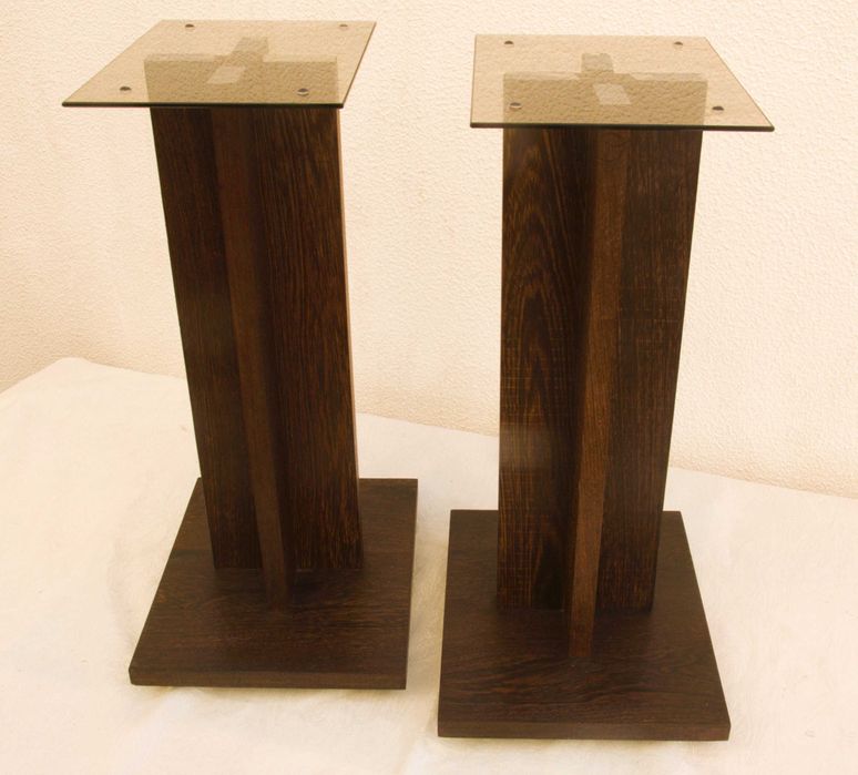 Suporte Para Colunas de Som em Madeira Maciça de Jambir