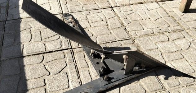 продам плуг в відміному стані