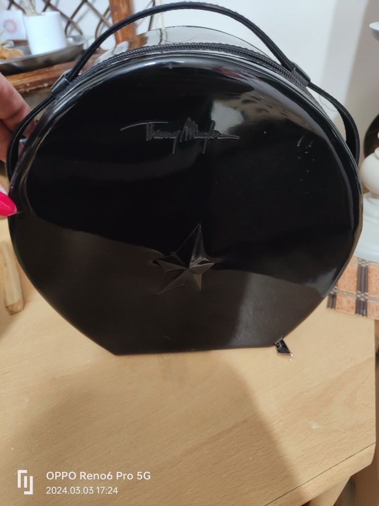 Kuferek Thierry Mugler